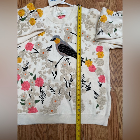 Yitai Mille Fleurs Embroidery Sweater Large NWT - Picture 14 of 15